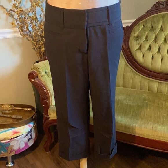 Rafaella Pants - Rafaella. Black, career slacks. Cropped. Women’s 6.